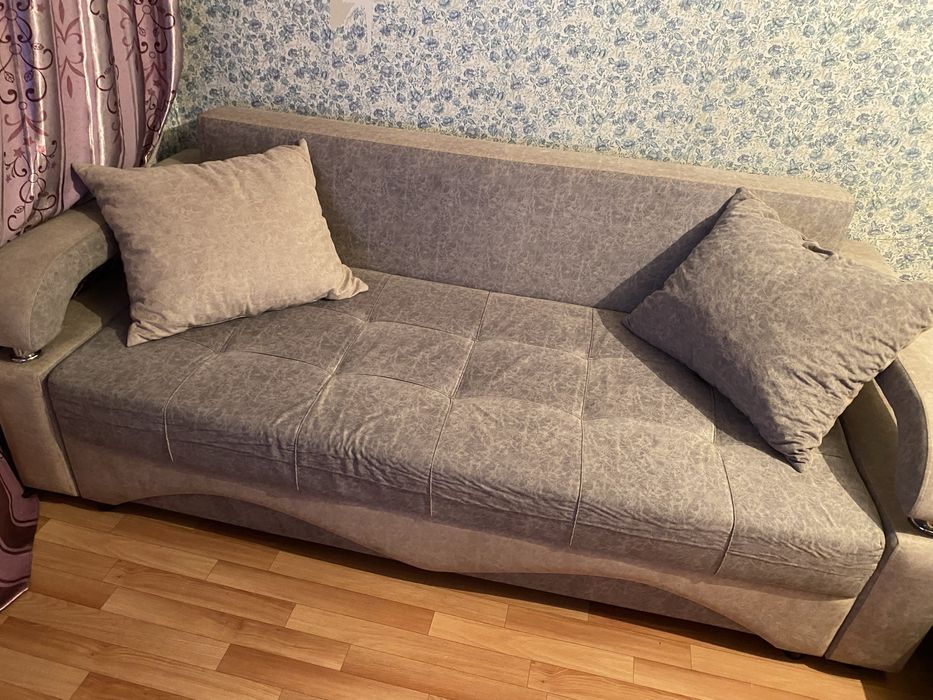 Продам диван тройка, раскладной.