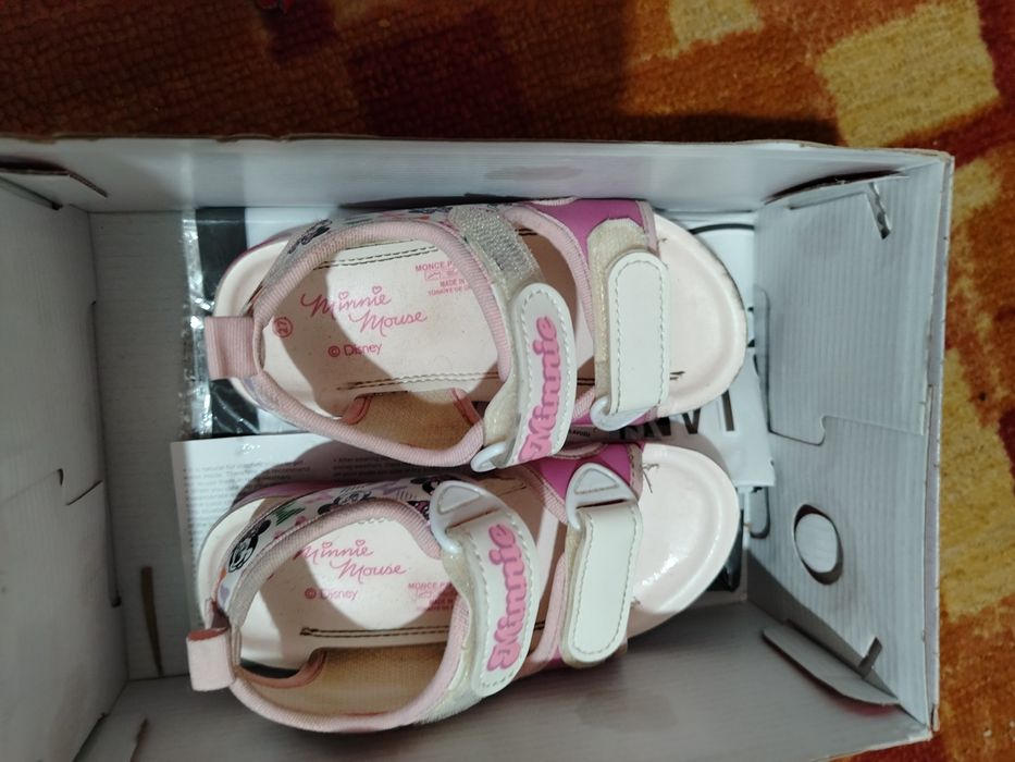 Детские босоножки