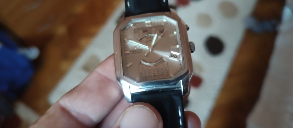 Ceas orient multicalendar