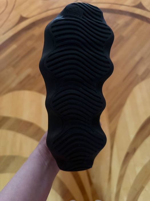 Yeezy 450 (серия Yeezy от adidas)