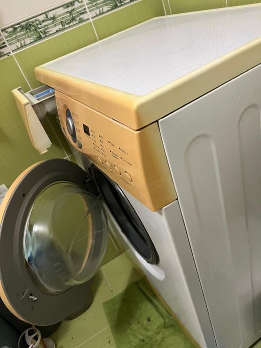 Продам стиральную машину LG