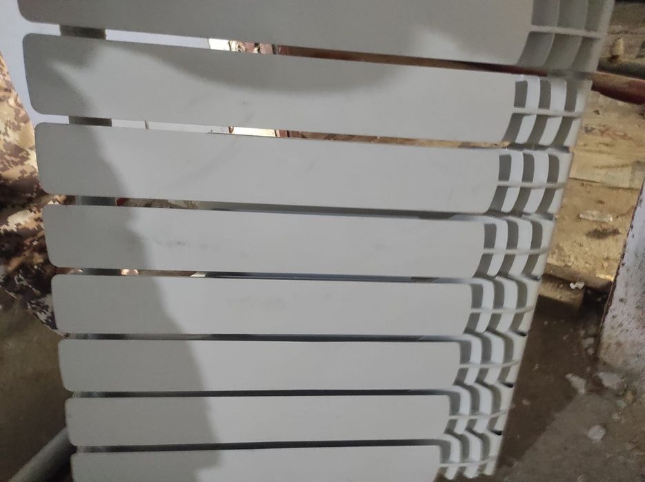 Продам радиатор отопления секции