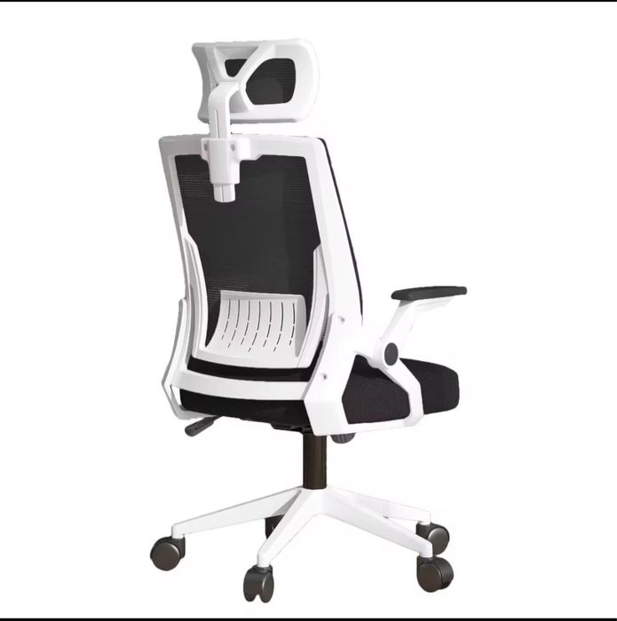 Продам новые стулья офисные