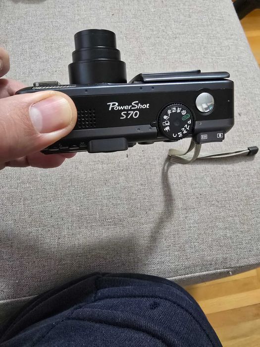 canon ixus 40 / canon powershot S70