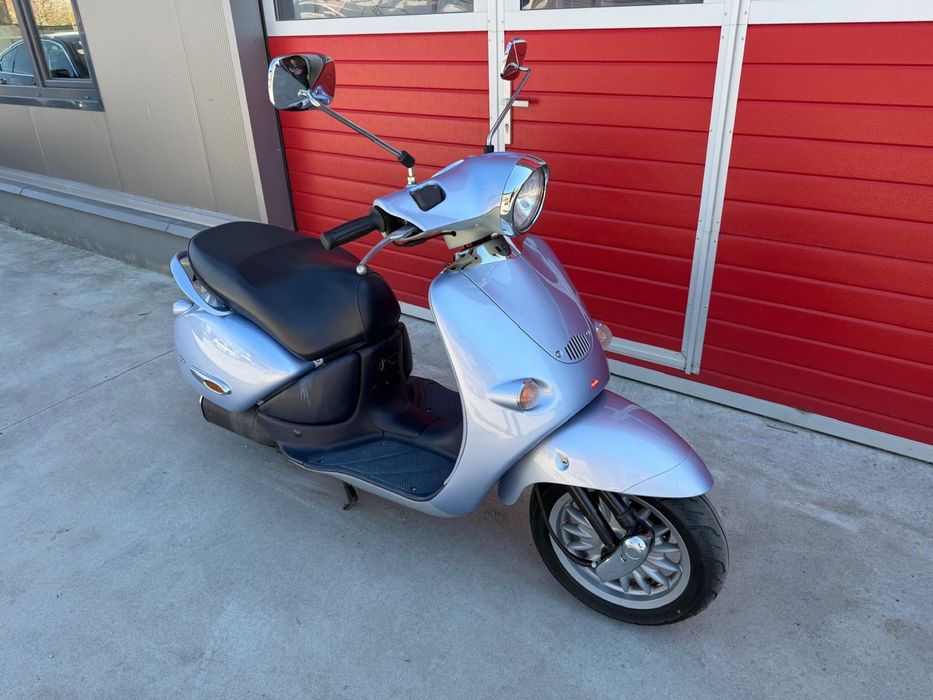 Scuter aprilia mojito habana 50cc 2 timpi se conduce cu Cat. B
