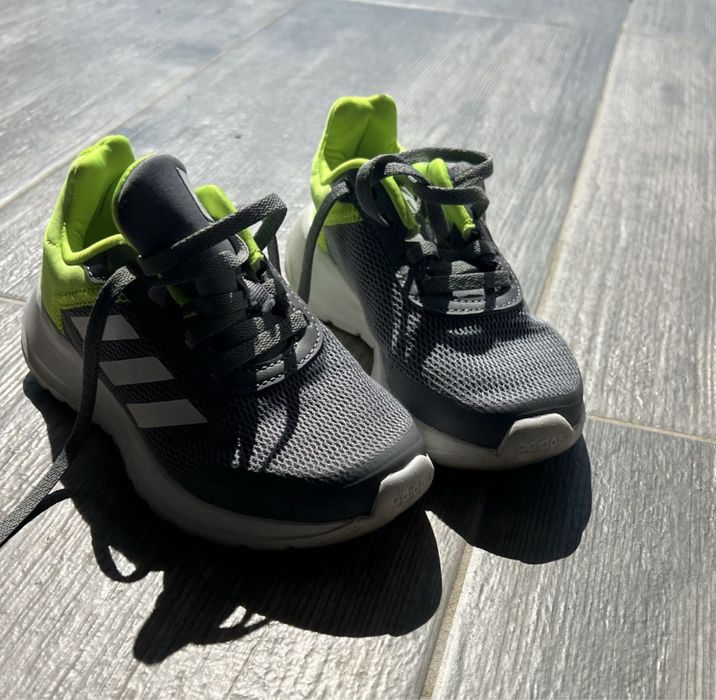 Adidași 29/ stare perfectă  Adidas