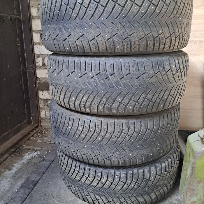 Продам шины мишлен.состояние среднее .