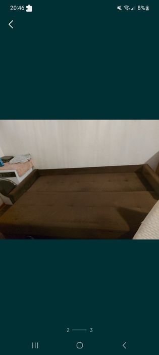 Canapea de culoare maro