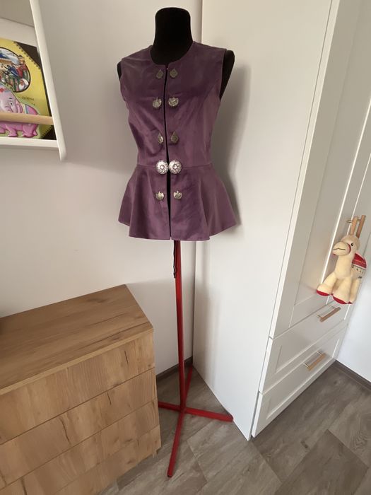 Продам манекен 8000