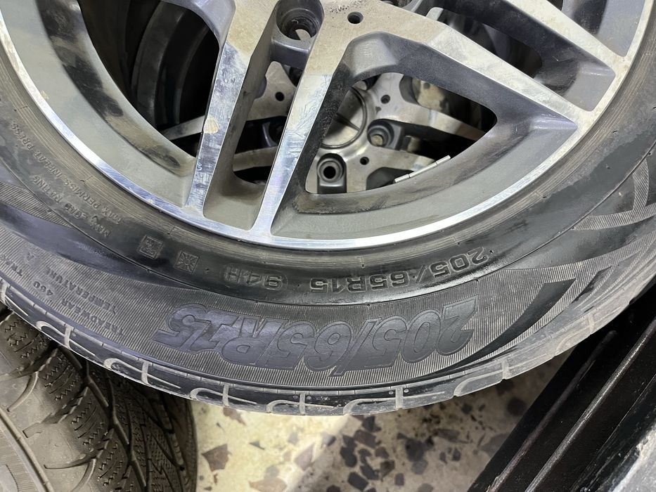 Продам шины с дисками от w202