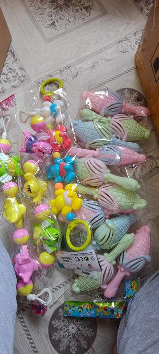 Погремушки и прорезыватель