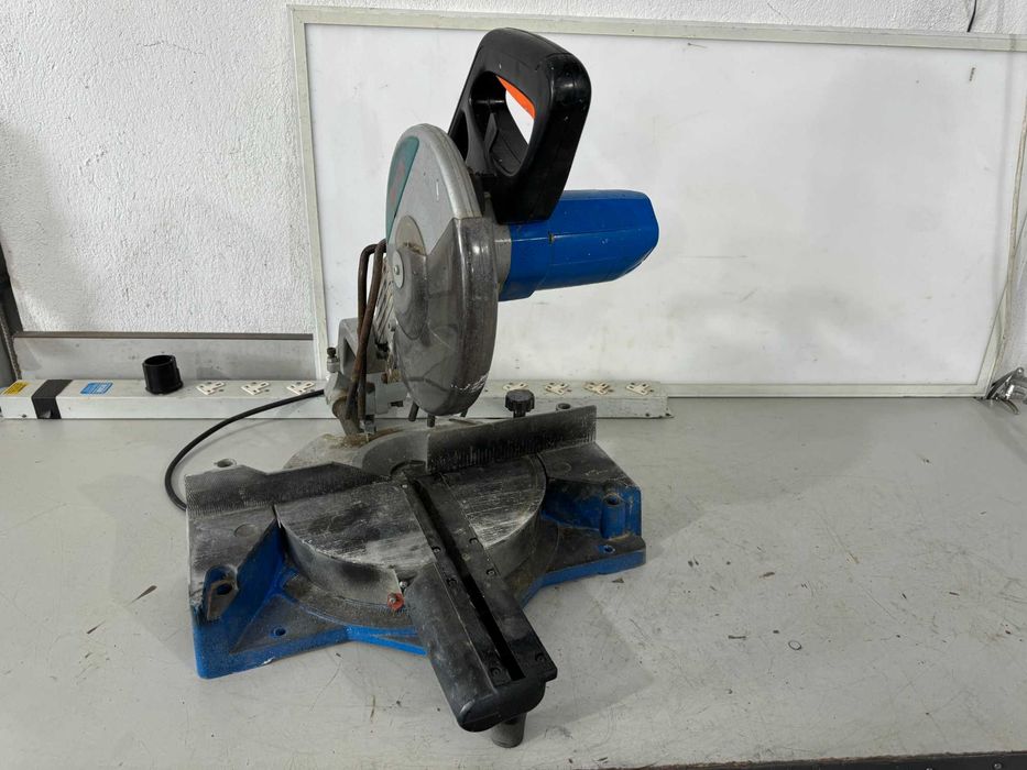 Циркуляр пендула - Kruger 1800 W