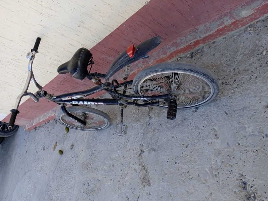 Velosiped Nomi Rambo