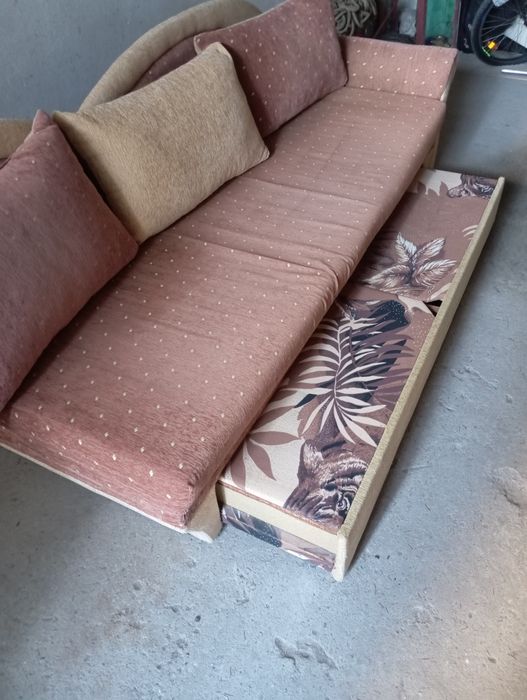 Холов диван разтегателен