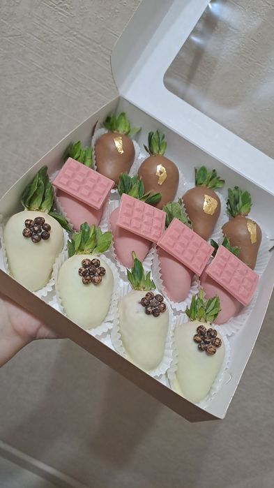 Клубника в шоколаде Астана