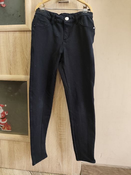 Продавам сет детски дрешки