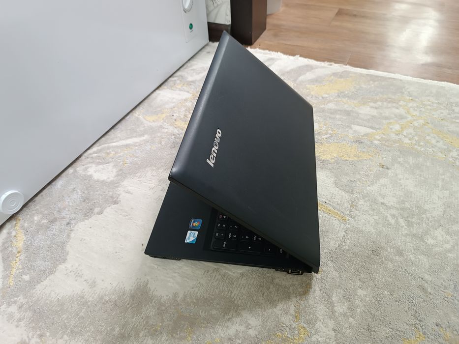 Ноутбук LENOVO Microsoft office.