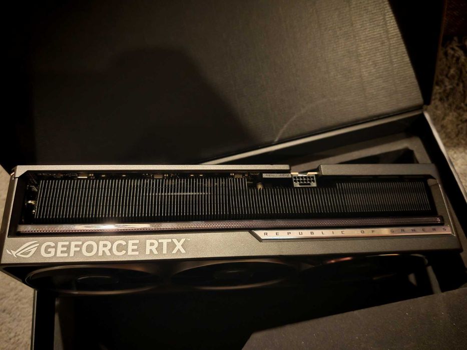 Видео карта ASUS ROG ASTRAL RTX 5090 32GB GDDR7 OC Edition