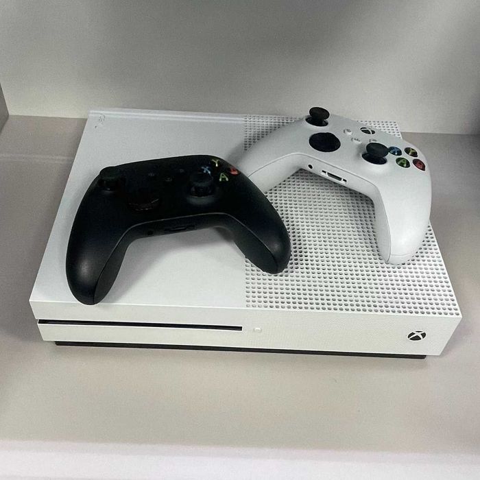 Xbox One S 1000 Гб(г. Абай, ул. Абая 42,1) лот 106/8624