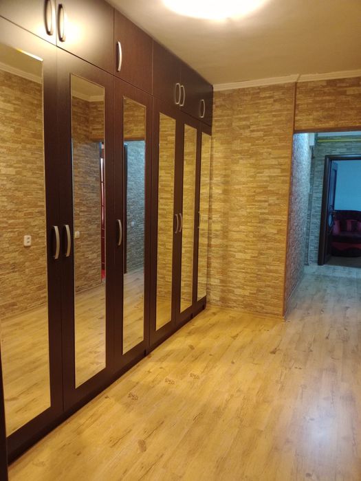 Apartament de inchiriat 3 camere decomandat