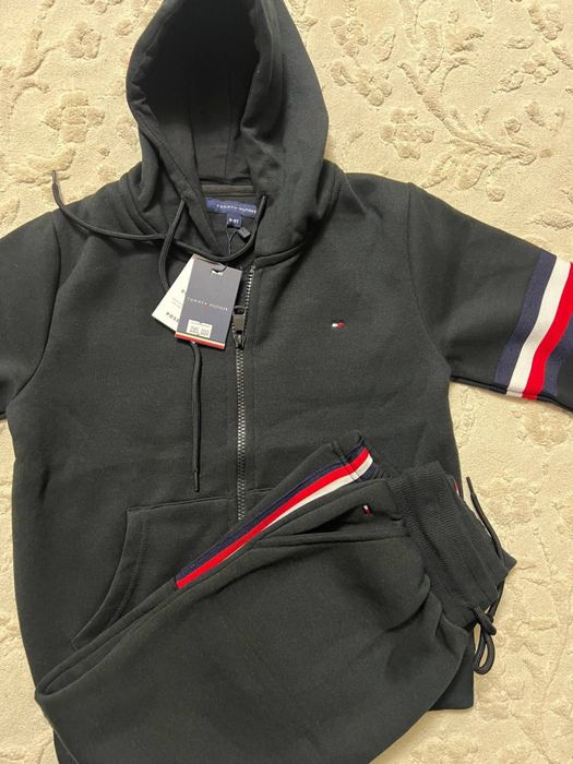 Спортивный костюм