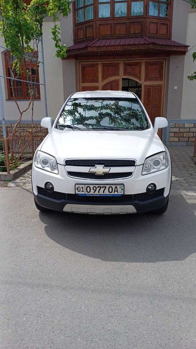 Chevrolet Captiva-1 LS,  2,4-мотор, механика, белая касабланка, 2008г.