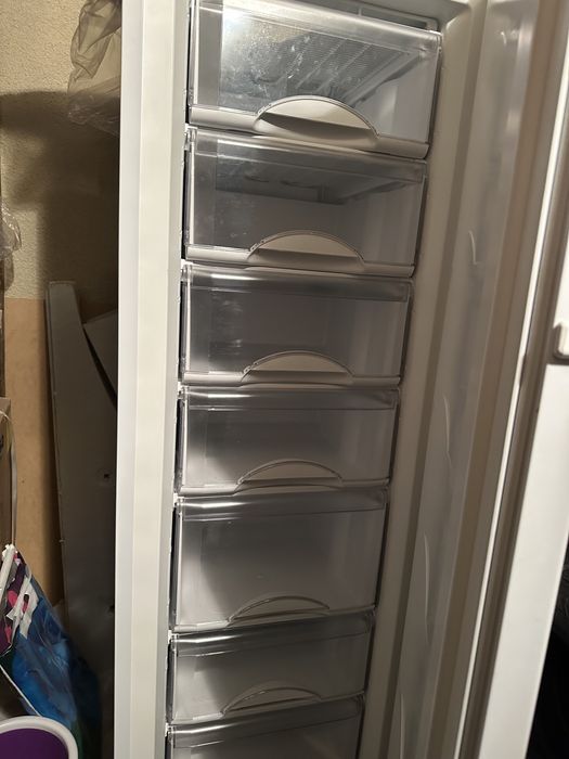 Продам Морозильную камеру