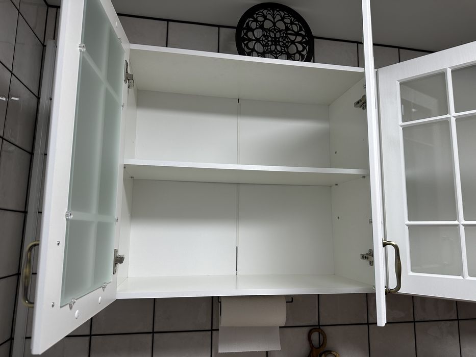 Продам подвесные шкафы куханные