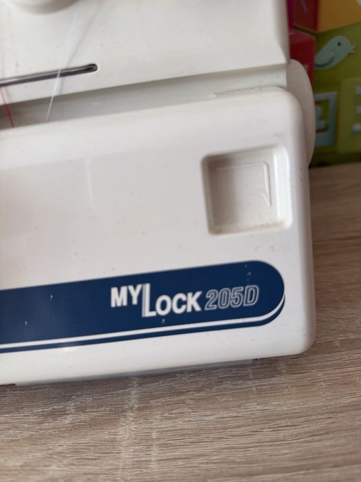Оверлок Janome MyLock 205D