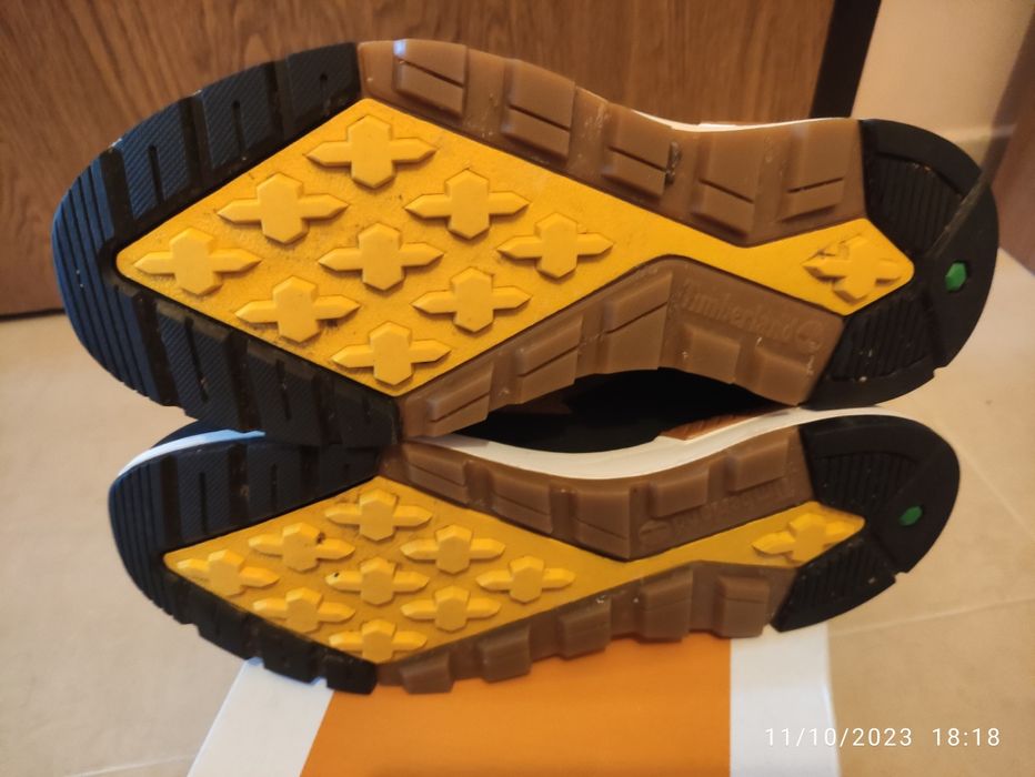 Обувки/маратонки Levi's и Timberland, 45 номер, 29 см