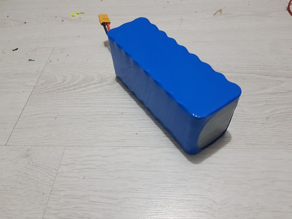 Acumulator liion 3s 27.000mah navomodel plantat