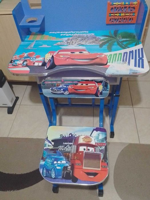 Детски чин със столче