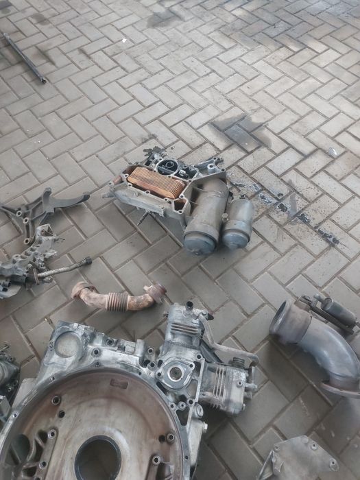 Детали двигателя на Мерседесе Актрос мп1