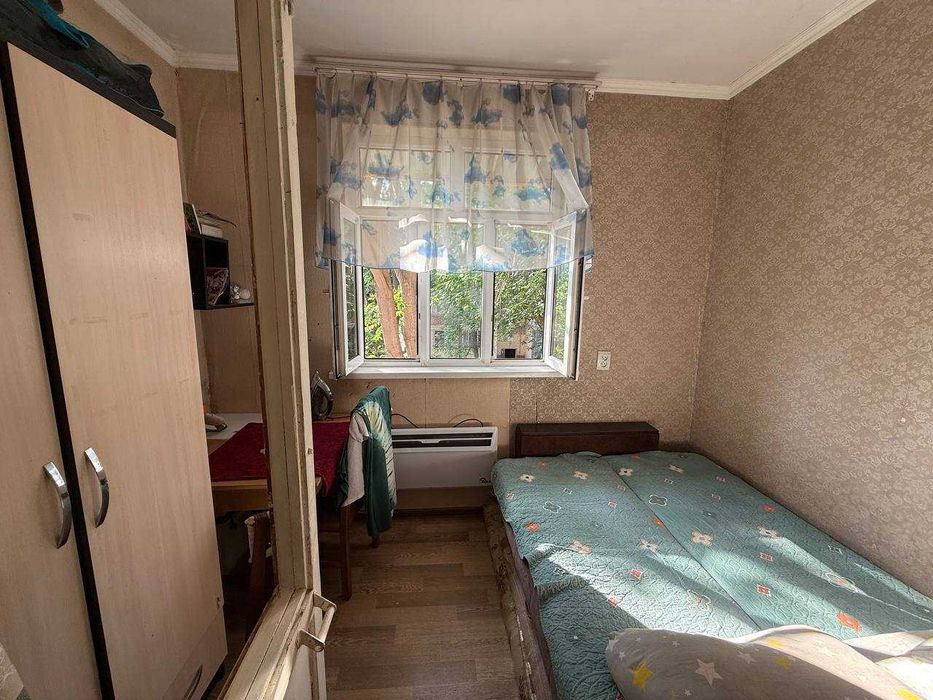 СРОЧНО !! Продается квартира в Яшнабаде 1/3/4 ( 40 кв/м ) Дубовая
