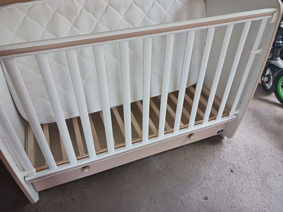 Lorelli детска кошара + матрак и протектор