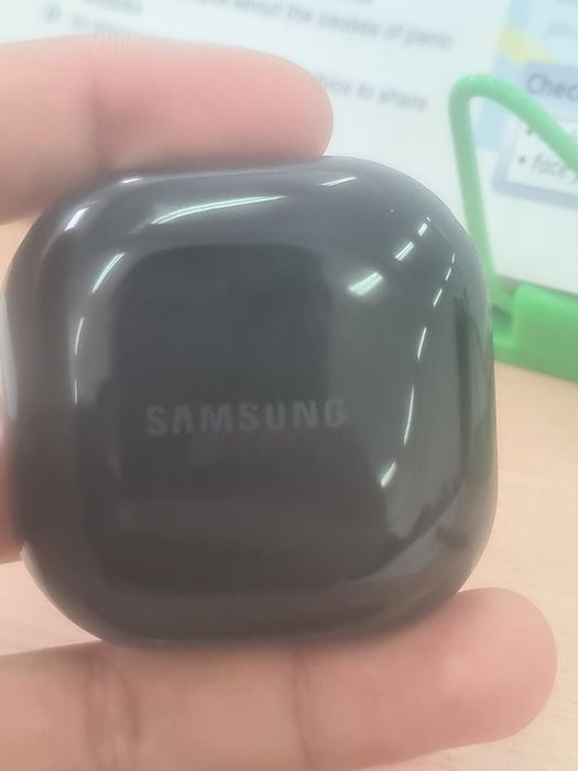 Продам наушники за 4к