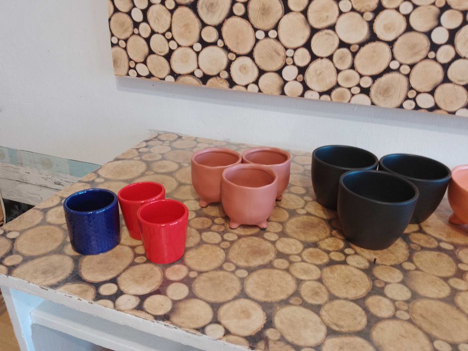 продавам работни саксии и керамични кашпи