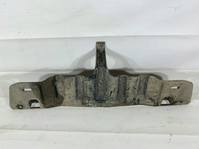 Scut punte spate Volkswagen Passat B7 Break 3C0501713