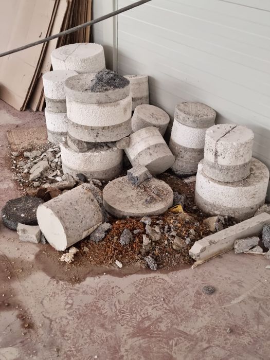 Gaură  hotă  prin carotare.