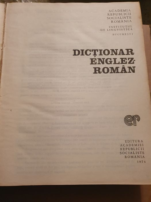 Vand diverse Dictionare