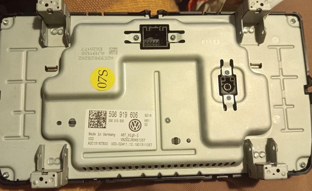 Мултимедия Пасат б8/Холф 8