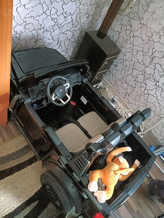 Продам детскую элетро машину