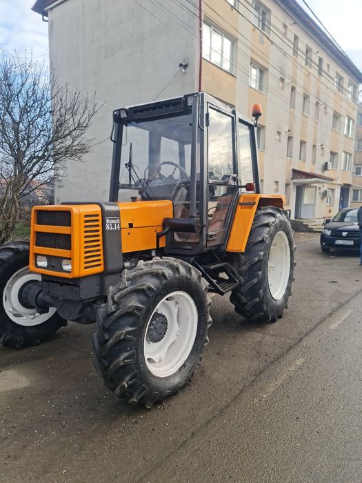 Vand tractor Renault 4x4