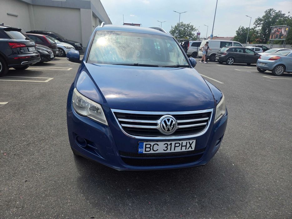 VOLKSWAGEN Tiguan 2011
