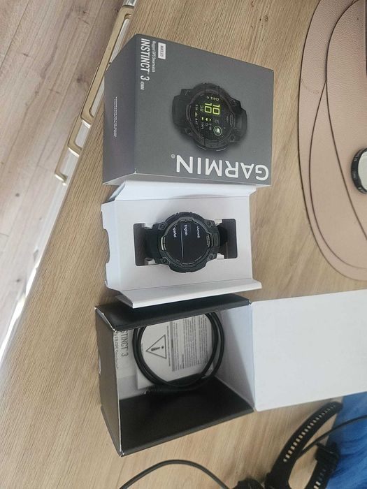 Smartwatch Garmin Instinct 3, 45mm, AMOLED, Negru – Ca Nou / Sigilat