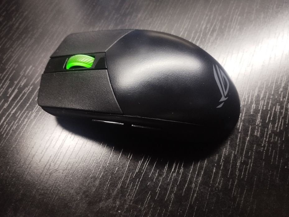 ROG Strix Impact III Wireless мышька продается