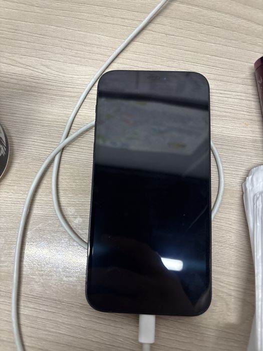 IPhone 12 продам