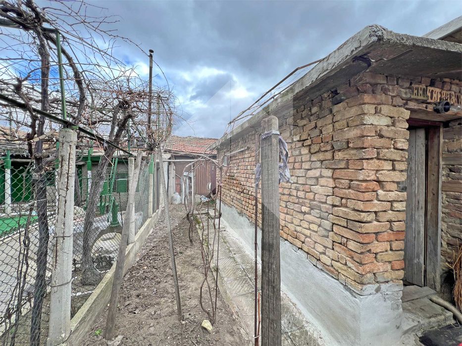 Продава се Къща в Нови пазар - 109 кв.м за 780 €/кв.м - Снимка #17