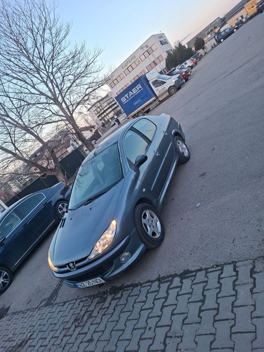 Peugeot 206 sedan!.