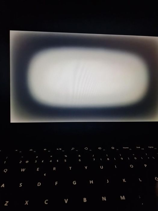 Tableta microsoft surface RT - PENTRU PIESE